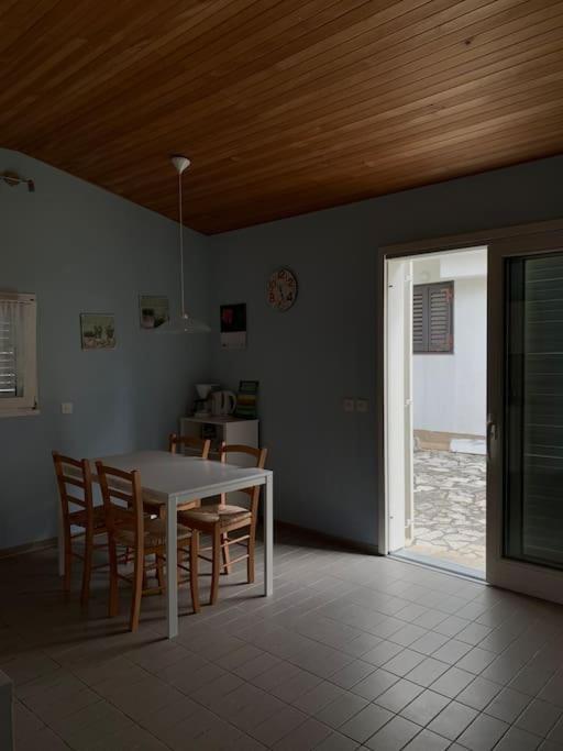 Sunny Grandma'S Garden Apartment Baška Extérieur photo